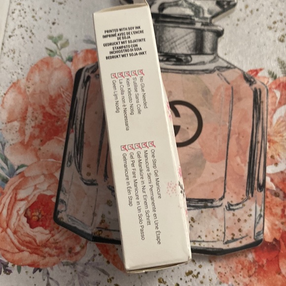 Floral press on nails - Picture 6 of 8